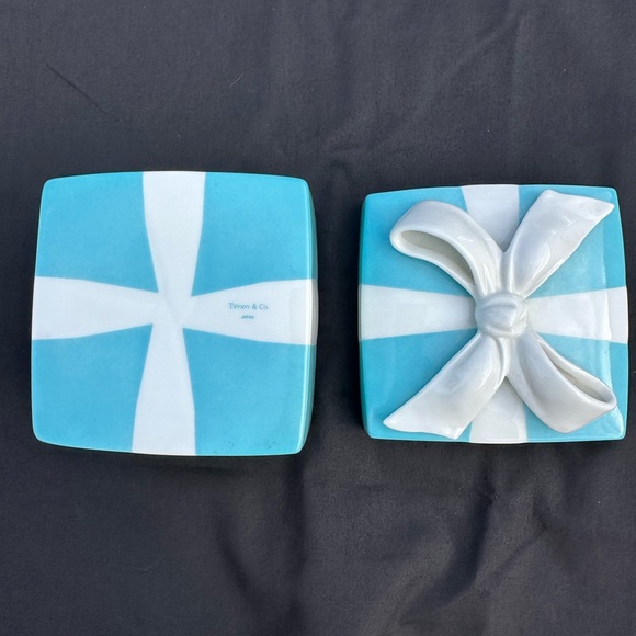 Tiffany & Co Venetian Link Necklace , Bracelet and Jewlery Box - Picture 10 of 14